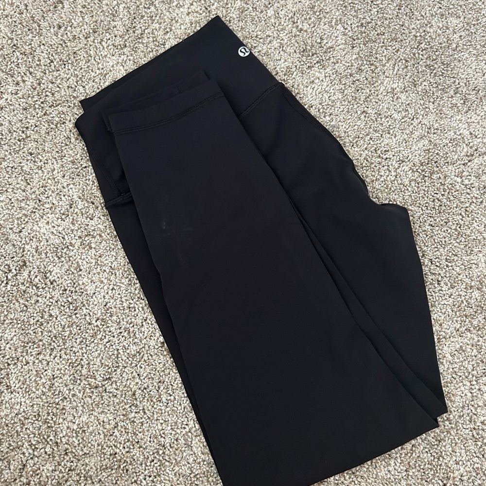 Black wonder under lulu leggings!